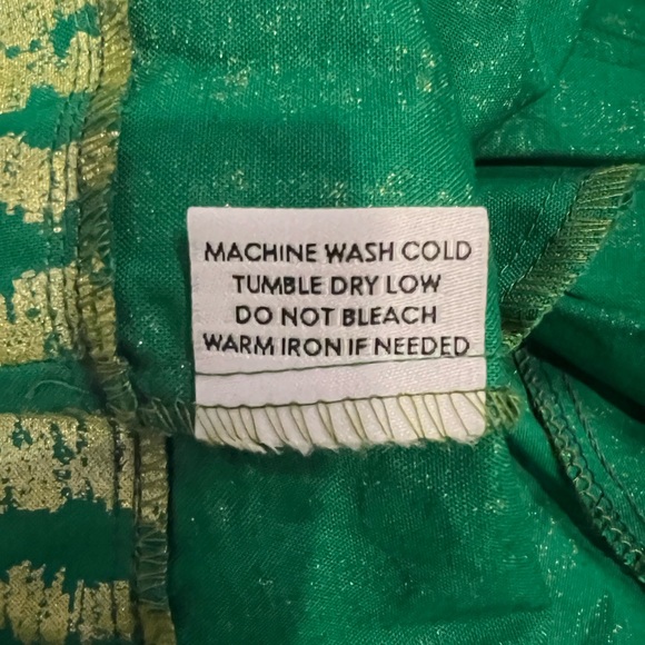 Smiling Button Dress - Picture 8 of 8